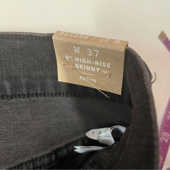 Madewell Black Wash Raw Hem Button-Fly 9” High-Rise Skinny Jeans Size 37P NWT - Picture 4 of 14